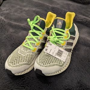 Adidas ULTRA 4D RUNNING SHOES 11.5 - Cloud White / Night Metallic / Beam Yellow